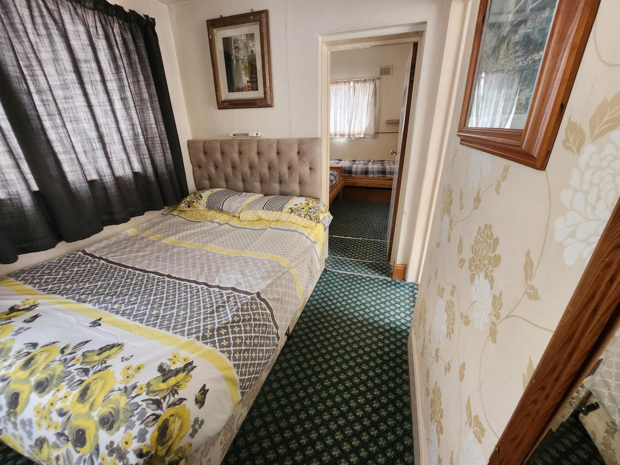 Queens Guest House 比斯顿 外观 照片